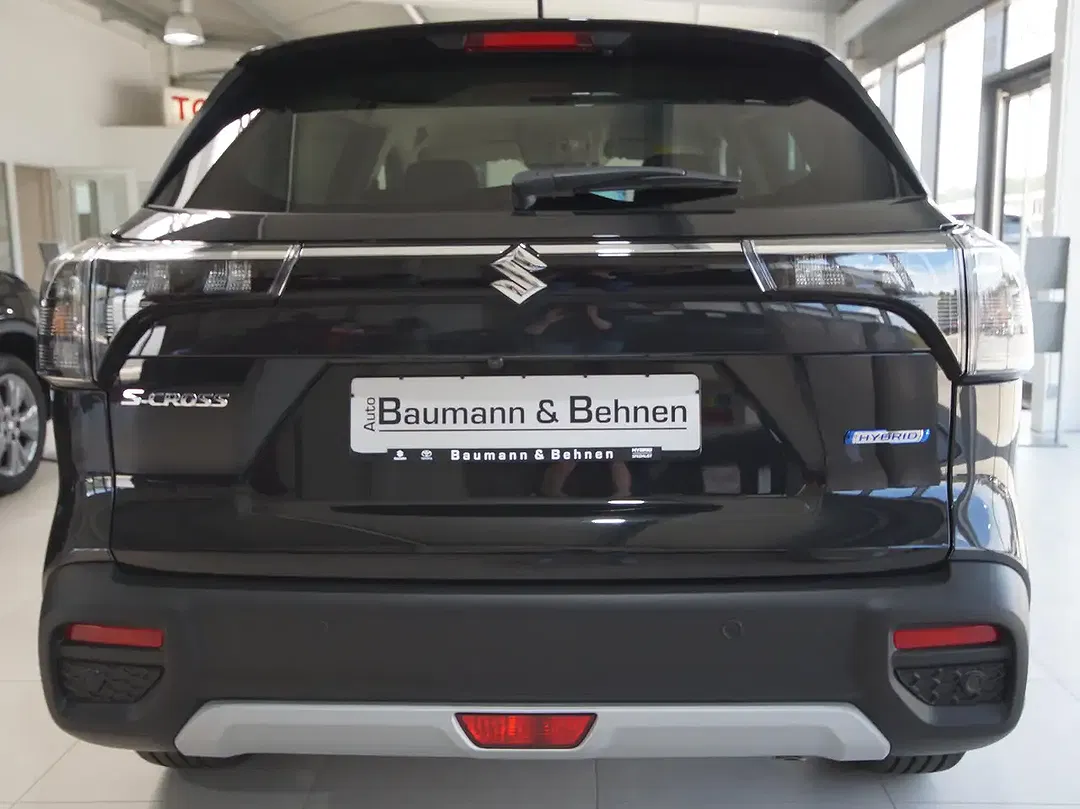Suzuki S-Cross - Thumbnail 5