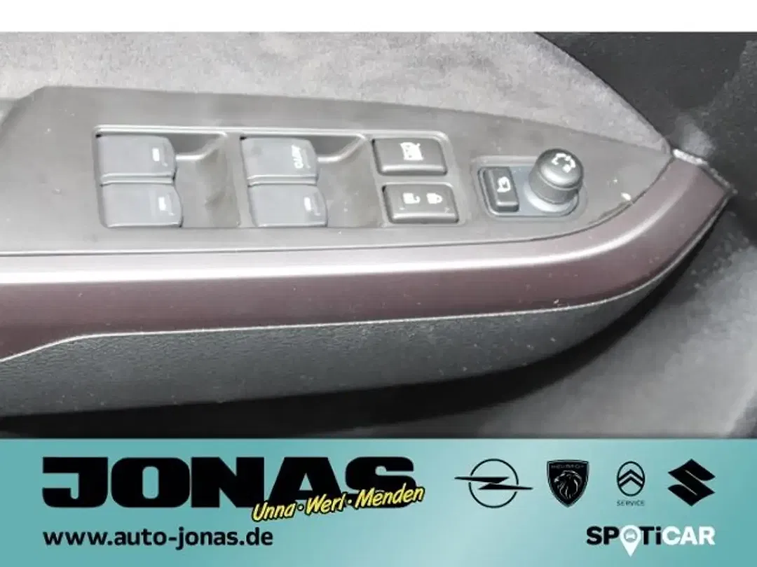 Suzuki Vitara - Thumbnail 14