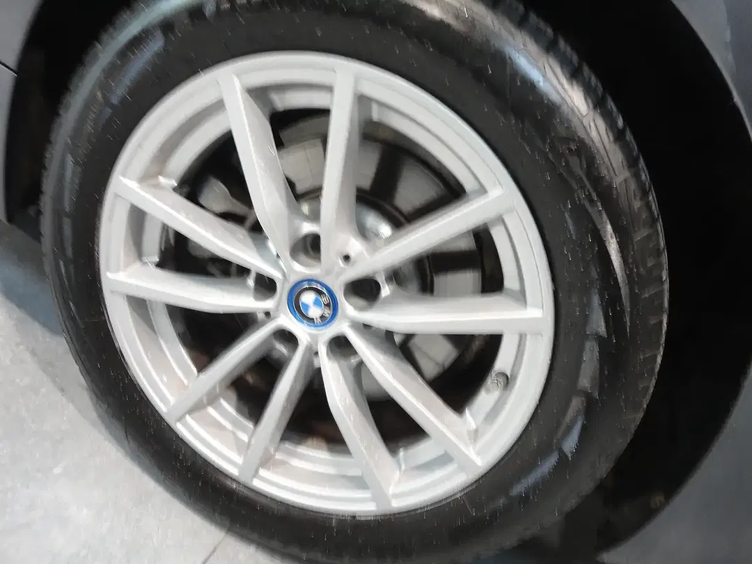 BMW 320 - Thumbnail 7