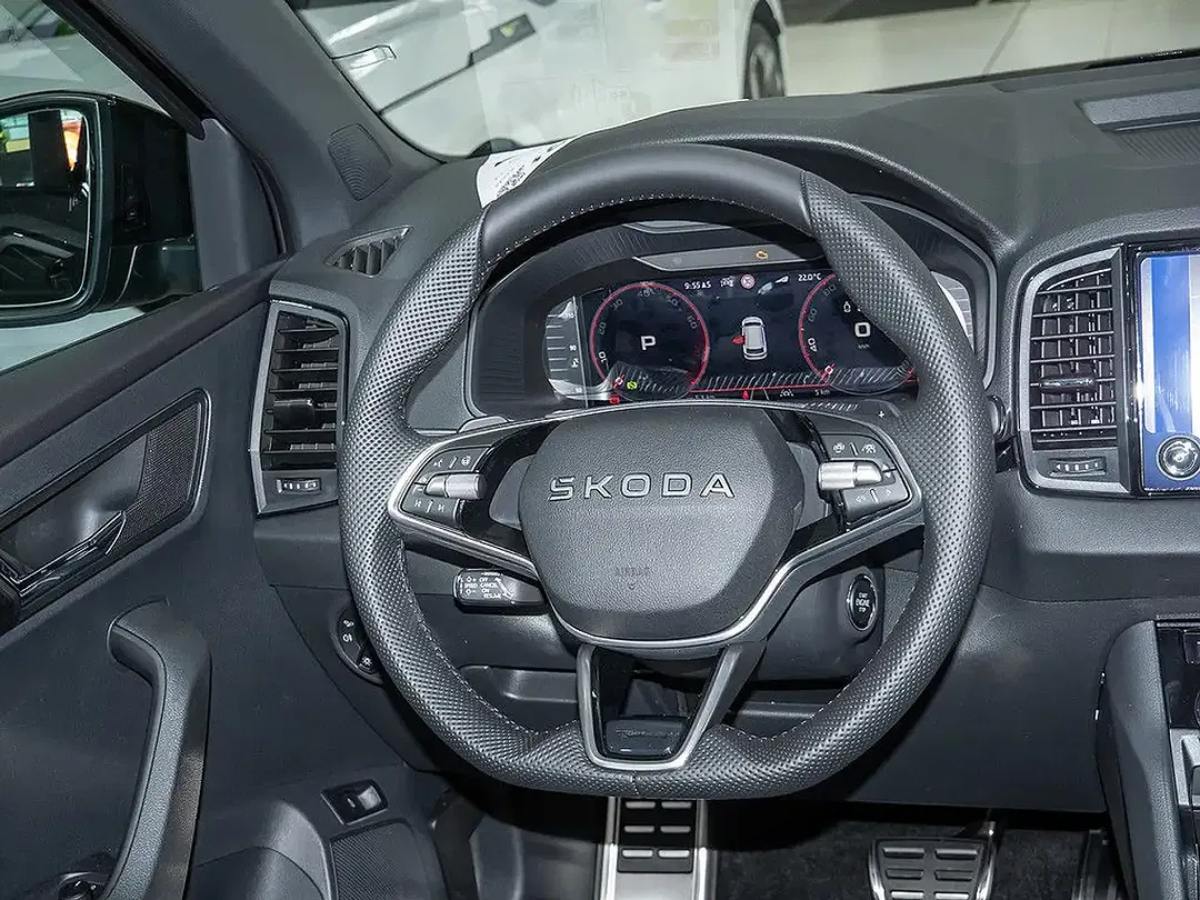 Skoda Karoq - Thumbnail 7