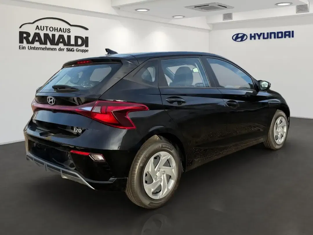 Hyundai i20 - Thumbnail 3