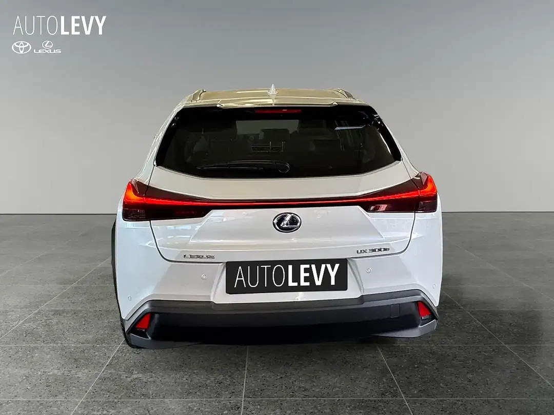 Lexus UX 300e - Thumbnail 5