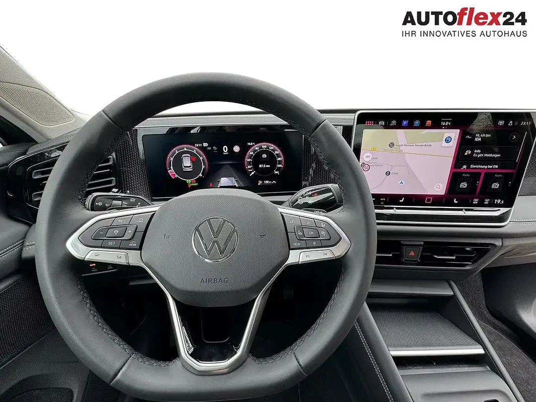 Volkswagen Tiguan - Thumbnail 13