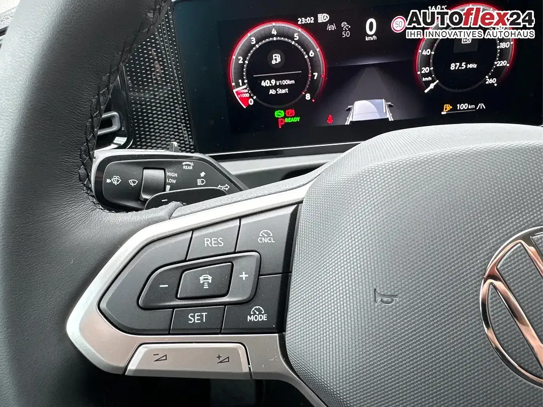 Volkswagen Tiguan - Thumbnail 14