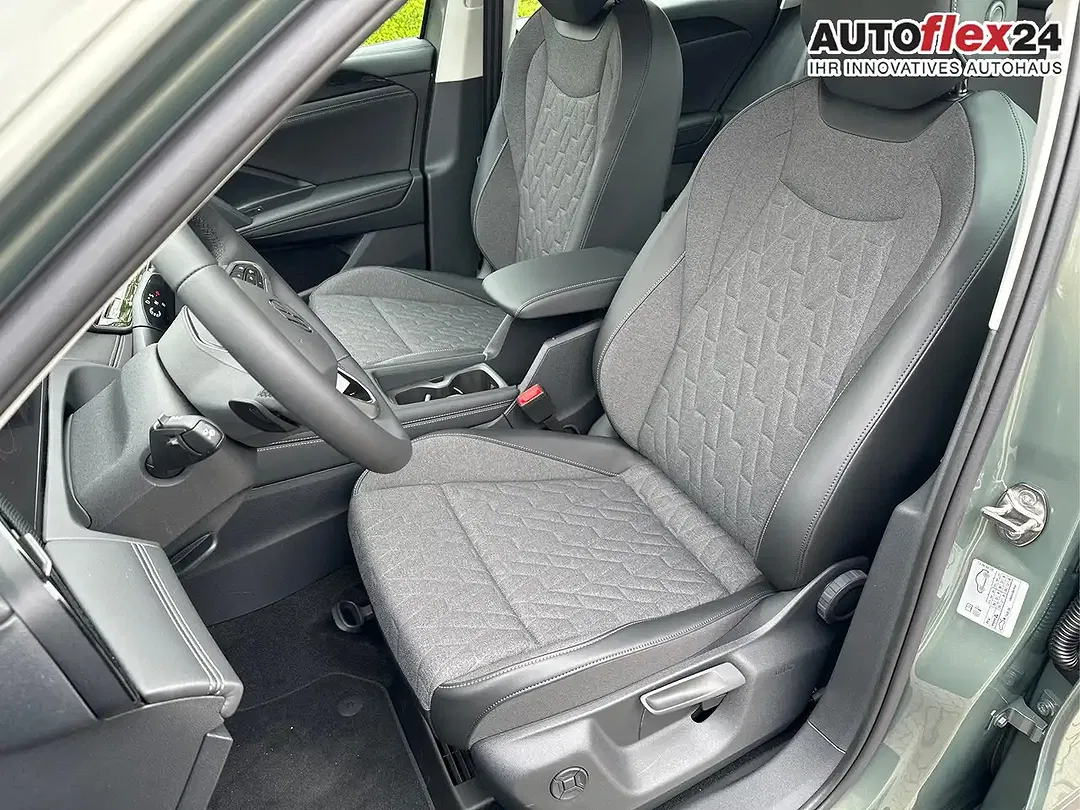 Volkswagen Tiguan - Thumbnail 9
