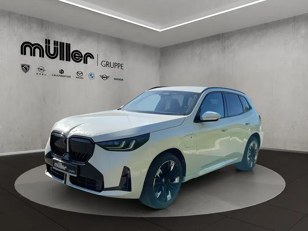 BMW X3 - Thumbnail 1