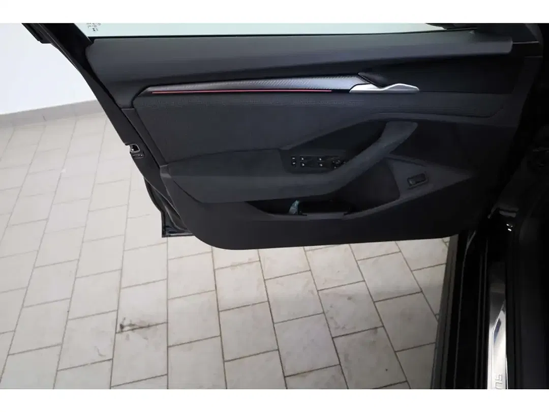 Skoda Superb - Thumbnail 13
