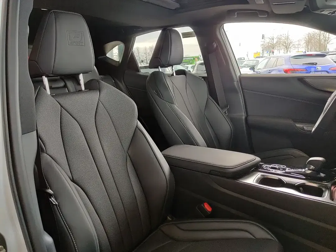 Lexus NX 450h+ - Thumbnail 9