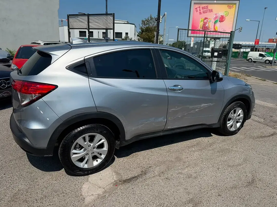 Honda HR-V - Thumbnail 6