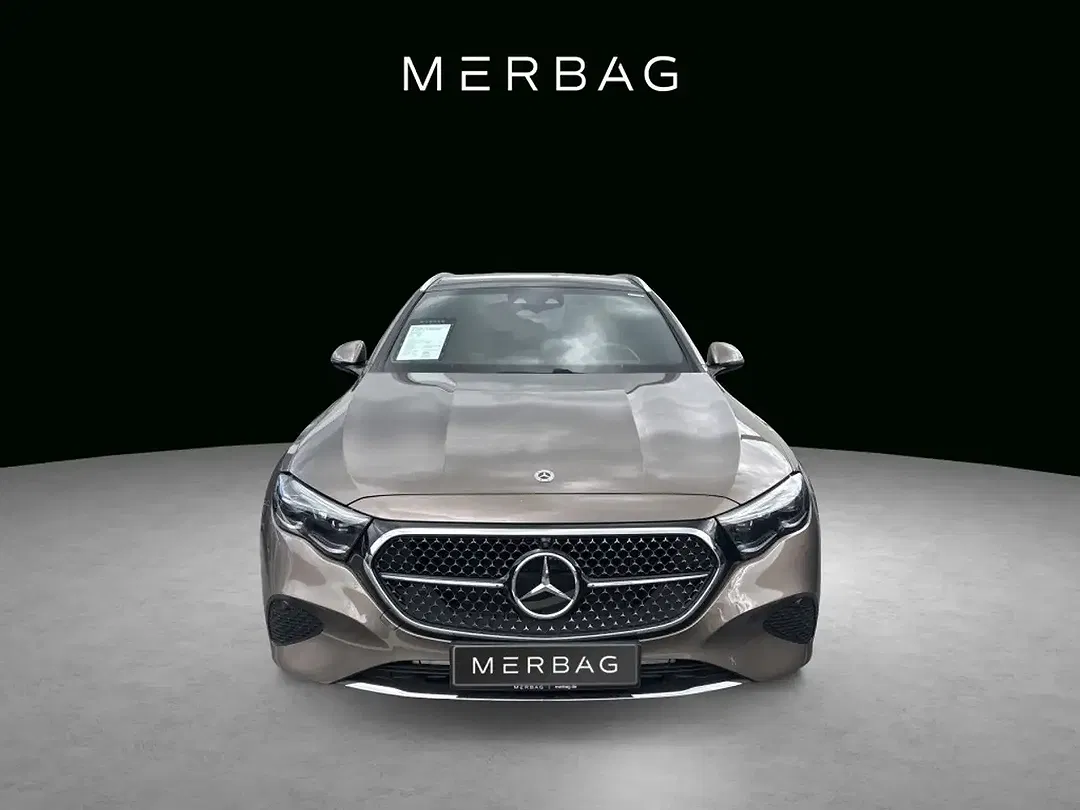 Mercedes-Benz E 200 - Thumbnail 2