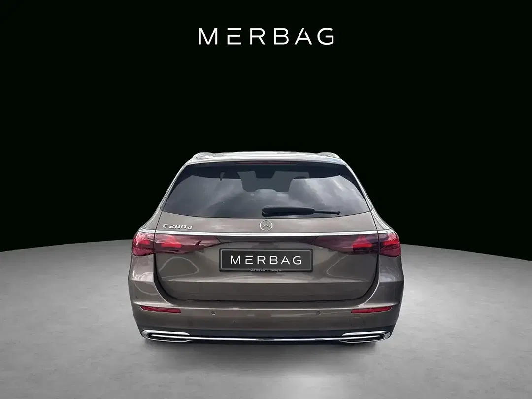 Mercedes-Benz E 200 - Thumbnail 6