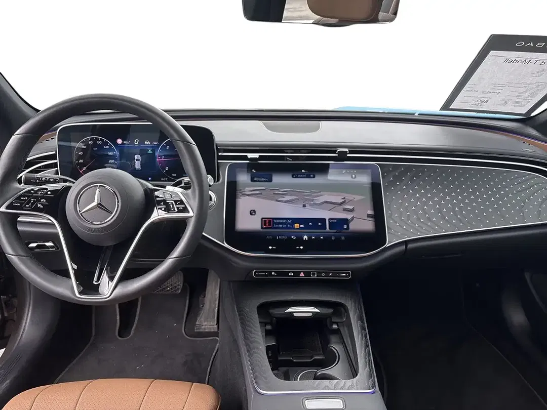Mercedes-Benz E 200 - Thumbnail 8