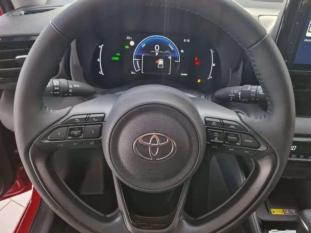 Toyota Yaris - Thumbnail 13
