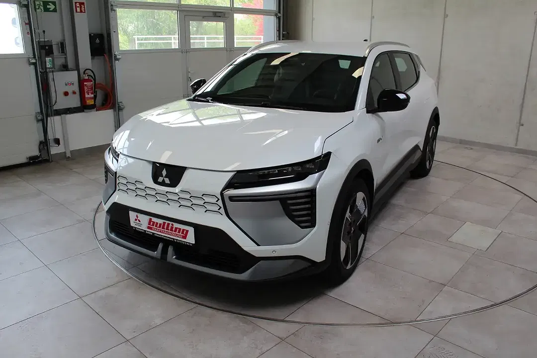 Mitsubishi Eclipse Cross - Thumbnail 1
