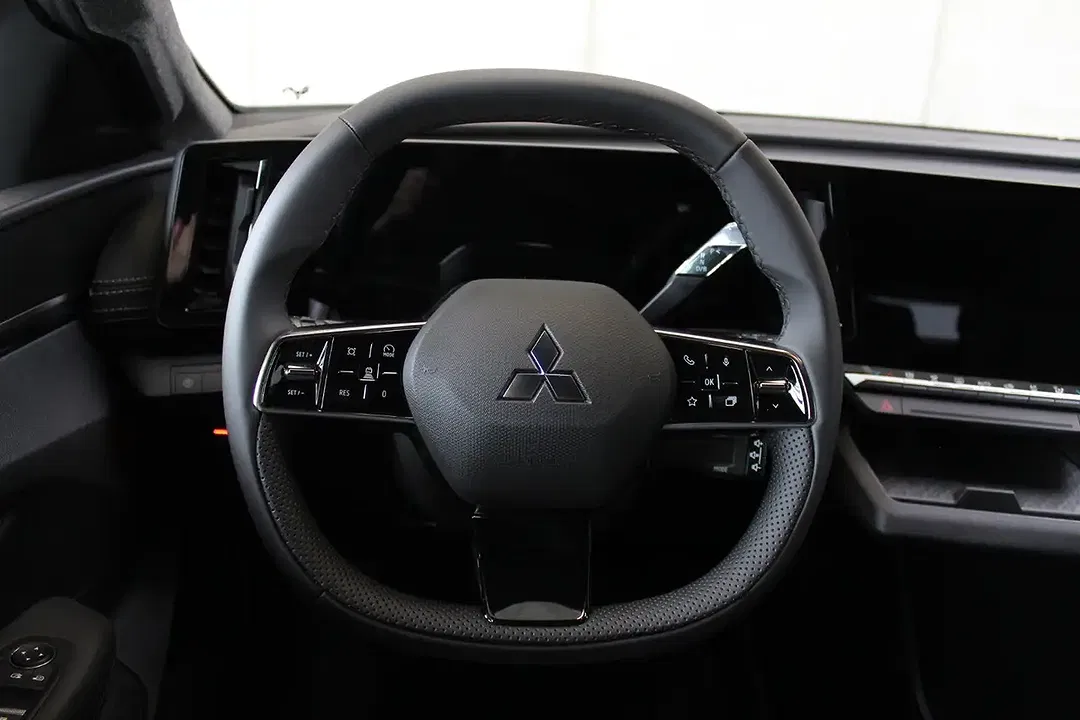 Mitsubishi Eclipse Cross - Thumbnail 12
