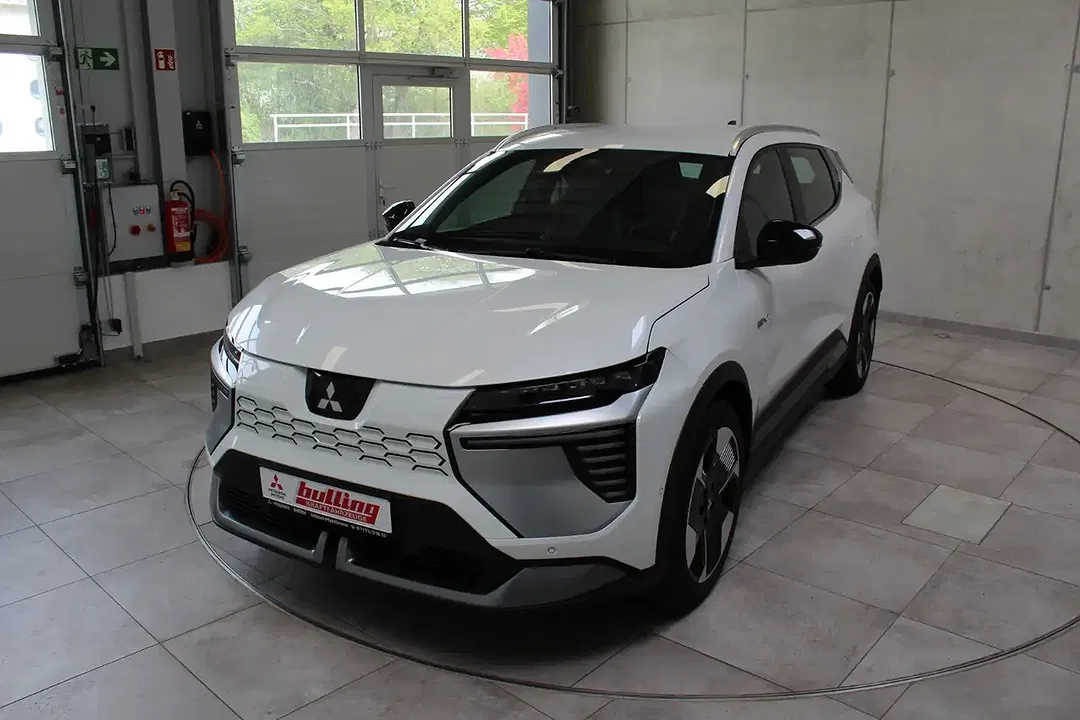 Mitsubishi Eclipse Cross - Thumbnail 2