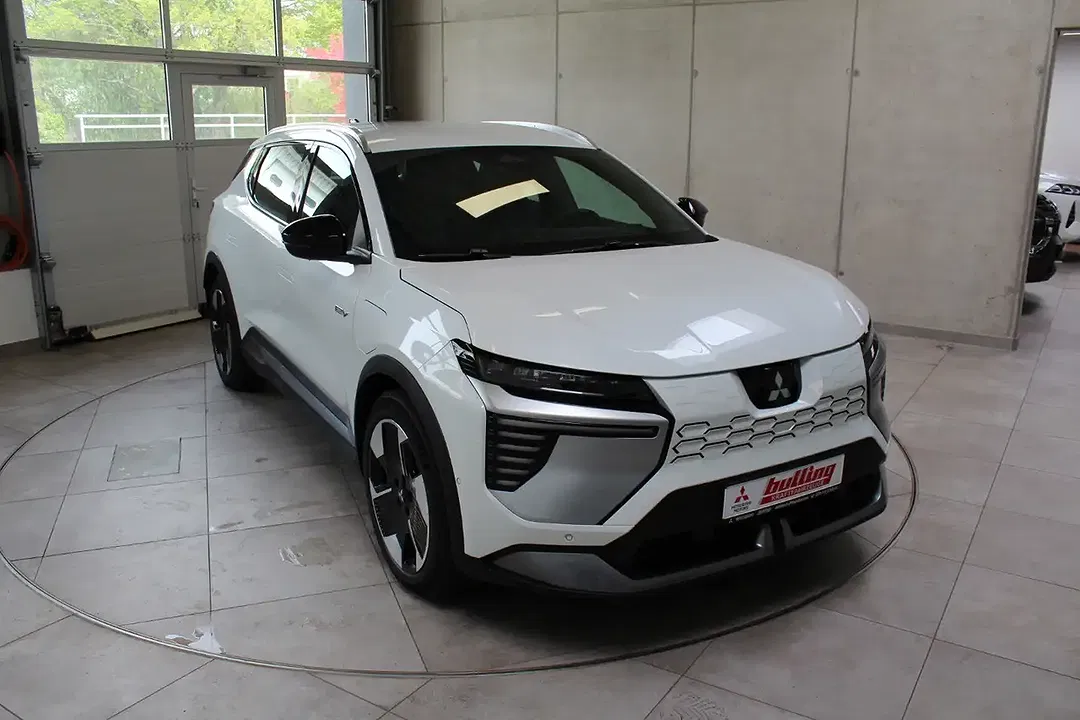 Mitsubishi Eclipse Cross - Thumbnail 4