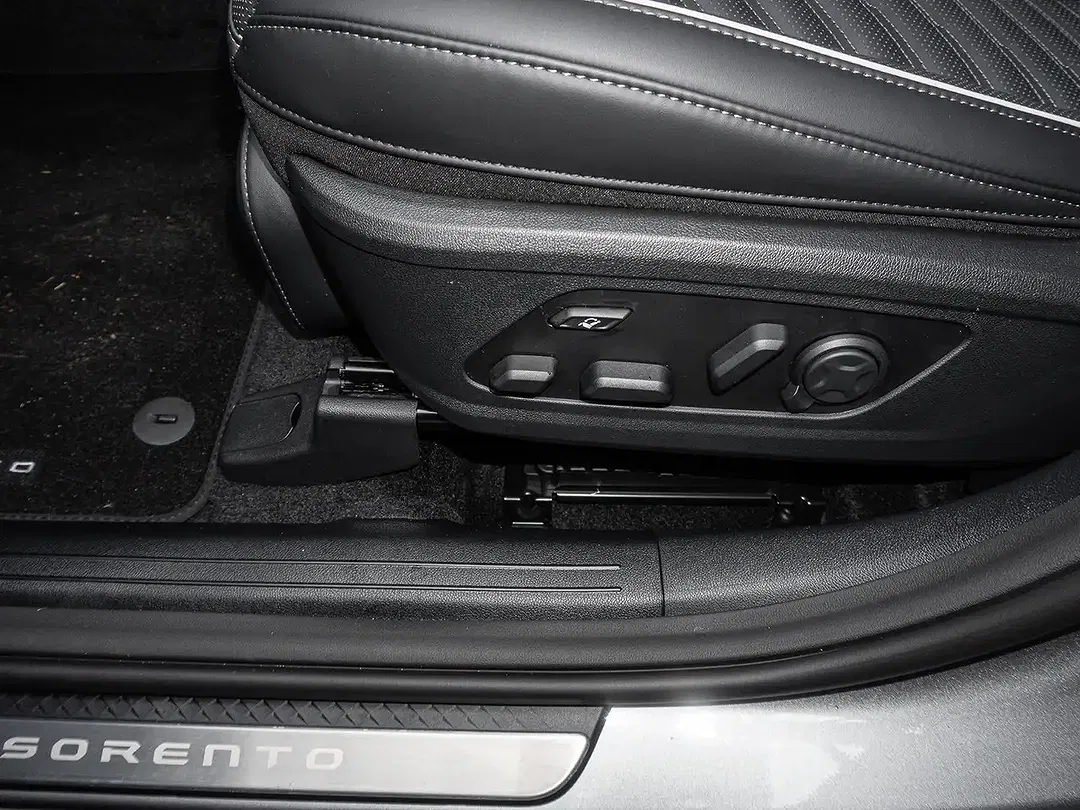 Kia Sorento - Thumbnail 14