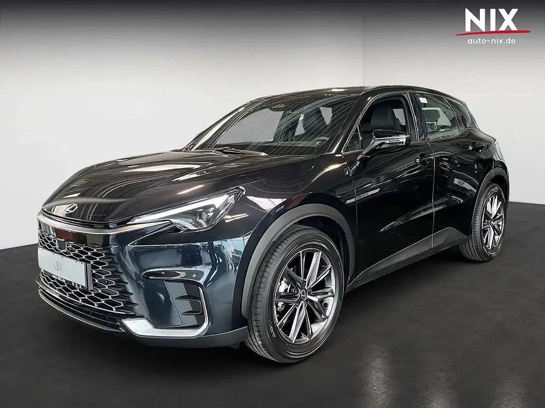 Lexus LBX - Thumbnail 1
