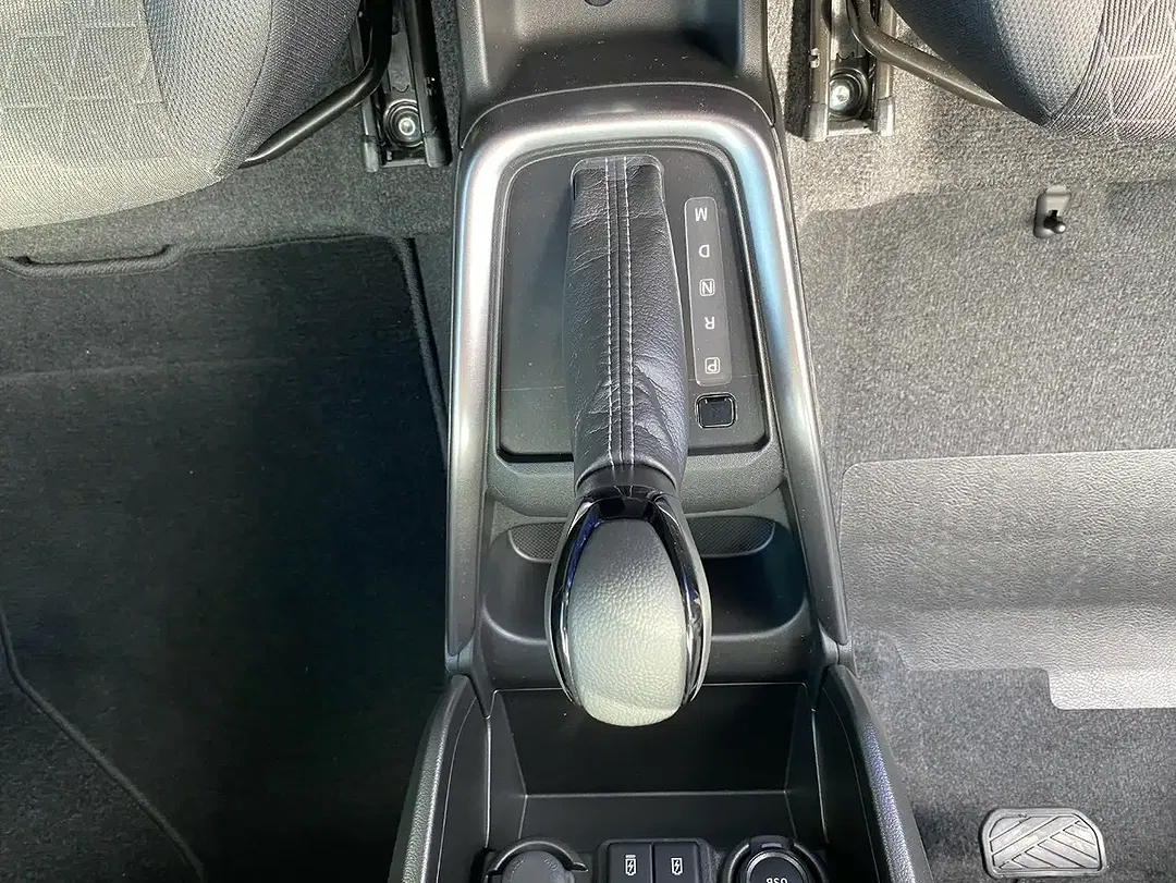 Suzuki Swift - Thumbnail 11