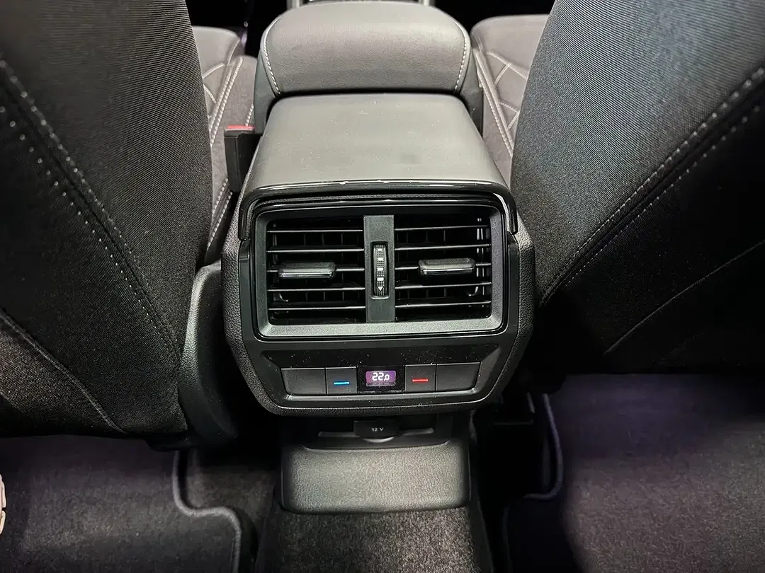 Skoda Karoq - Thumbnail 24