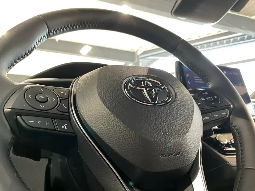 Toyota Corolla - Thumbnail 8
