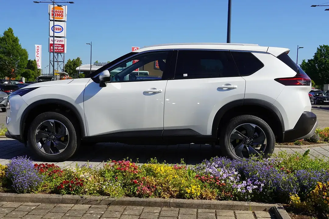 Nissan X-Trail - Thumbnail 4