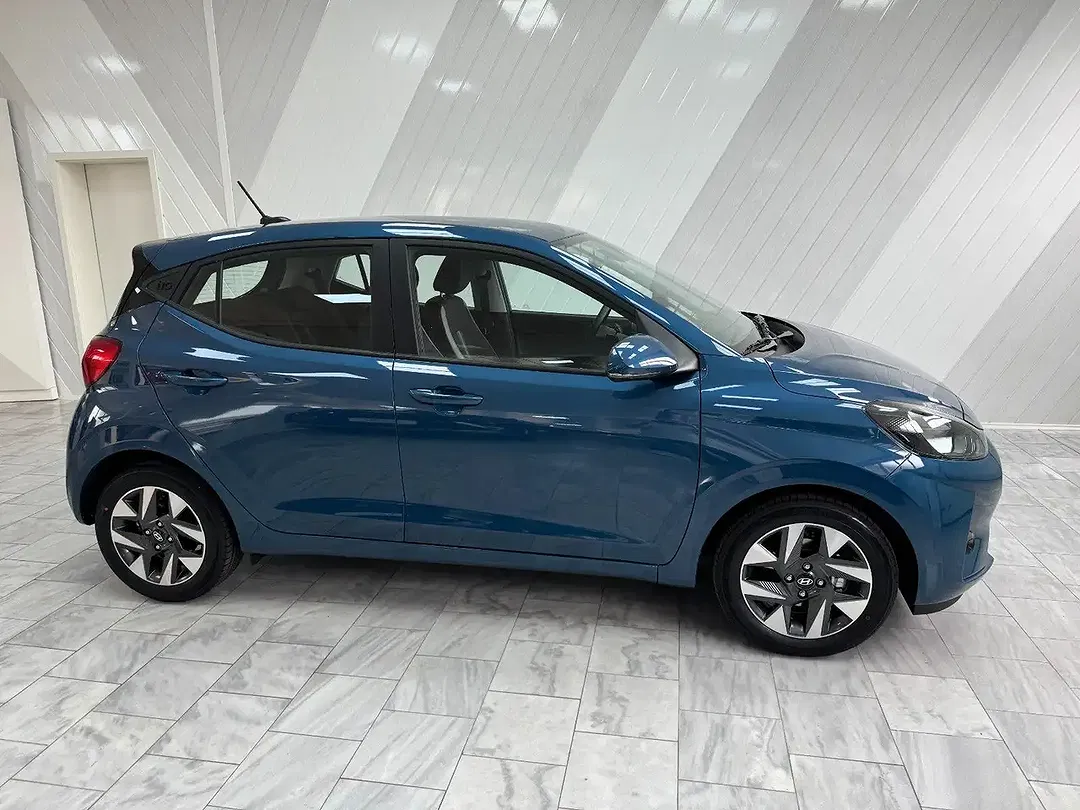 Hyundai i10 - Thumbnail 1