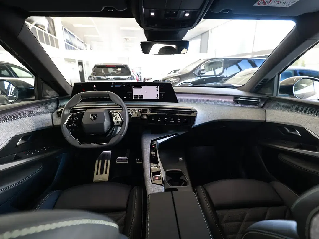 Peugeot 5008 - Thumbnail 10