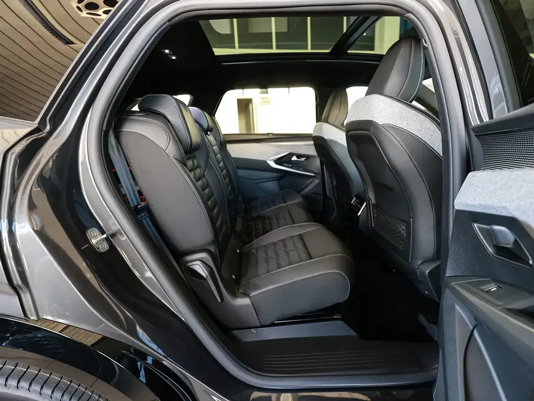 Peugeot 5008 - Thumbnail 6