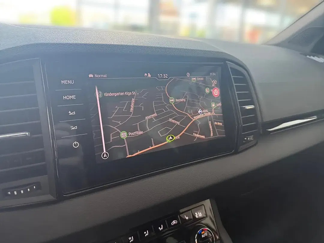 Skoda Karoq - Thumbnail 10