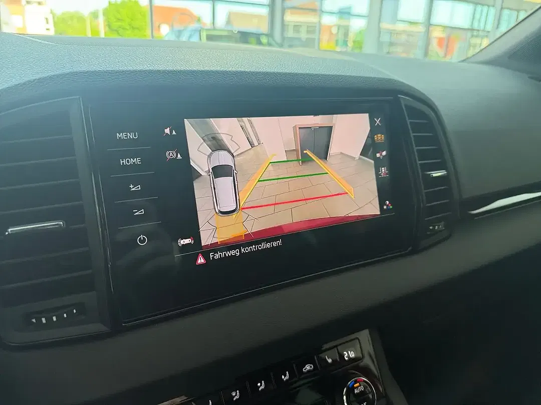 Skoda Karoq - Thumbnail 11