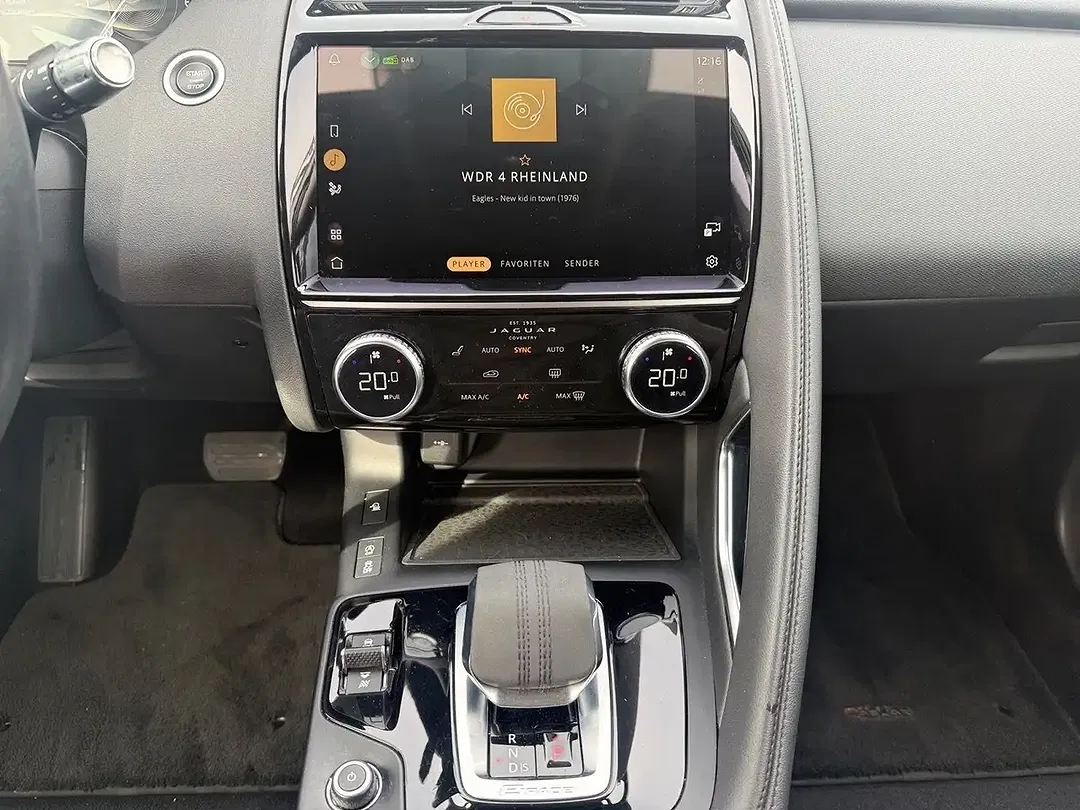 Jaguar E-Pace - Thumbnail 10