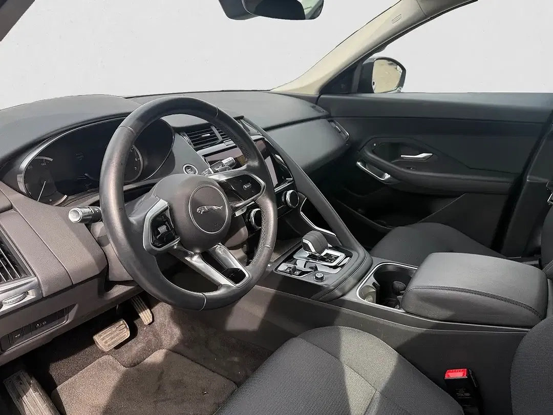 Jaguar E-Pace - Thumbnail 8