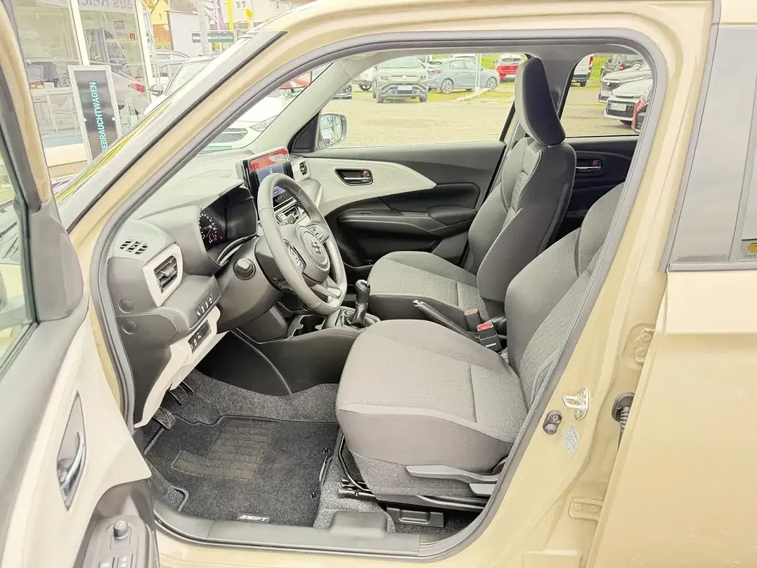 Suzuki Swift - Thumbnail 11