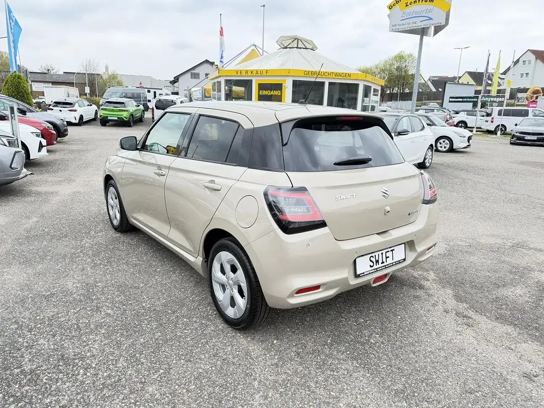 Suzuki Swift - Thumbnail 3