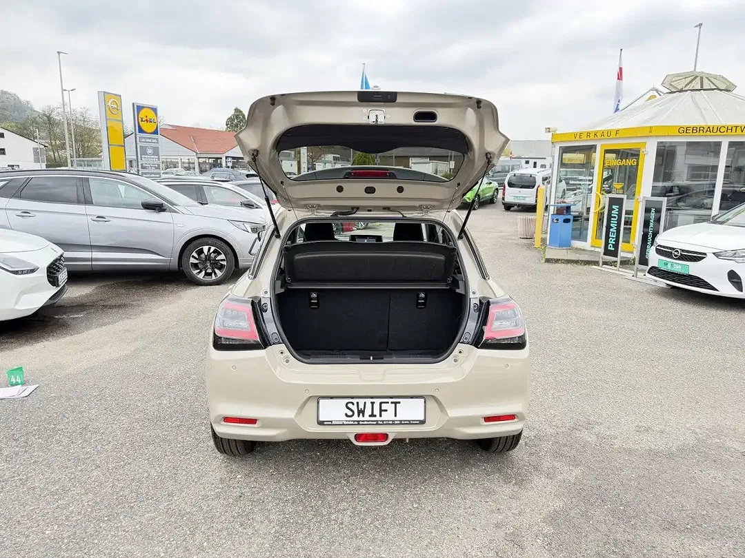 Suzuki Swift - Thumbnail 5