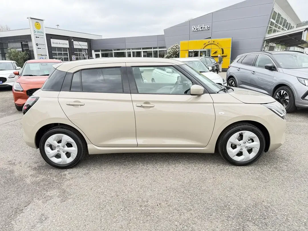 Suzuki Swift - Thumbnail 8