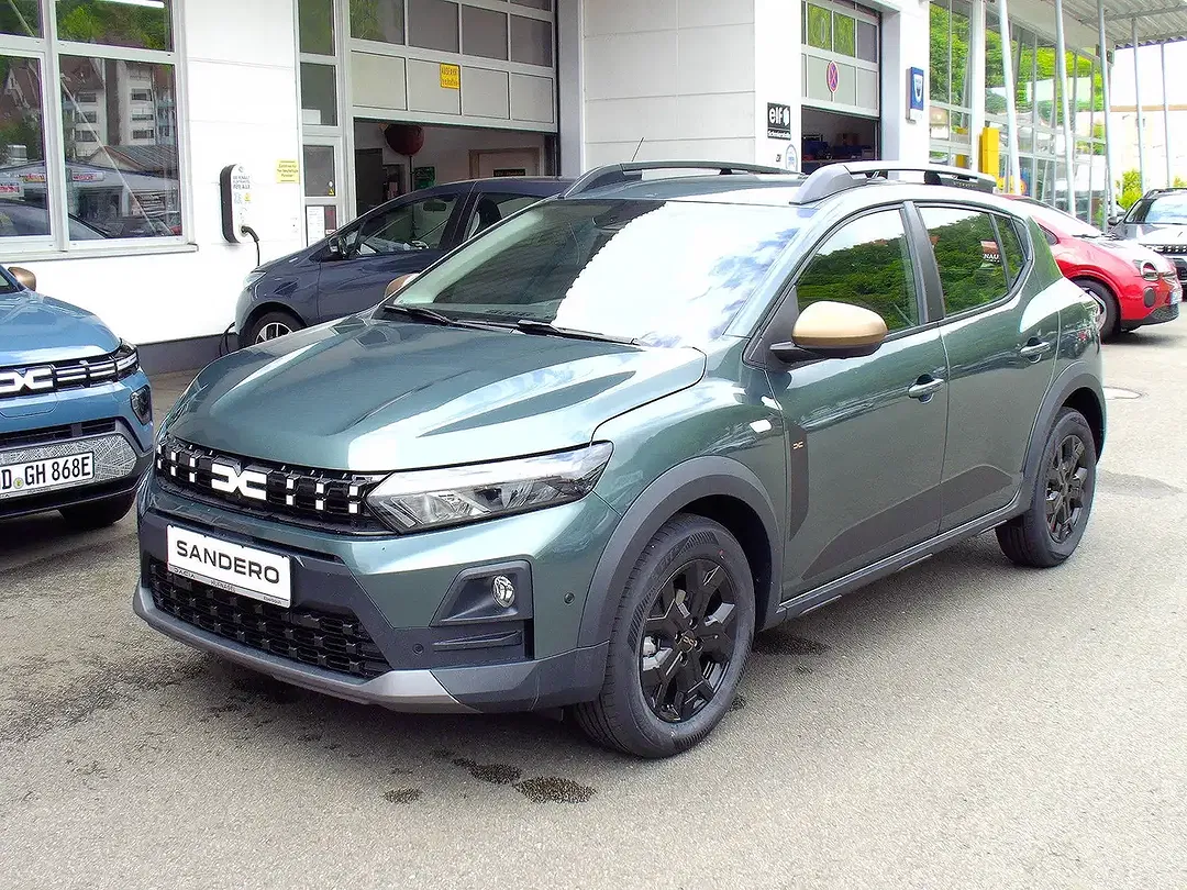 Dacia Sandero - Thumbnail 1