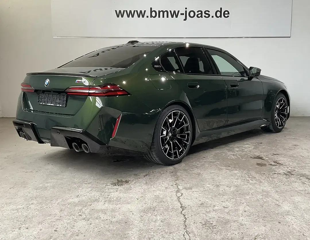 BMW M5 - Thumbnail 13