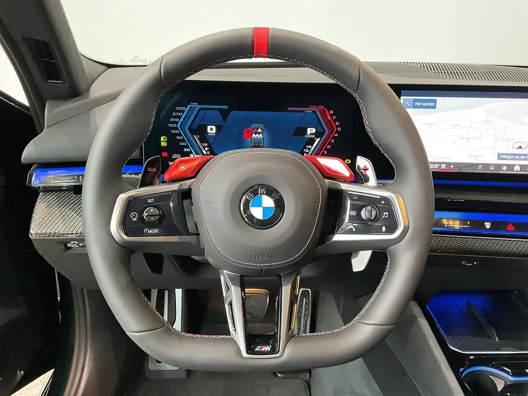BMW M5 - Thumbnail 4