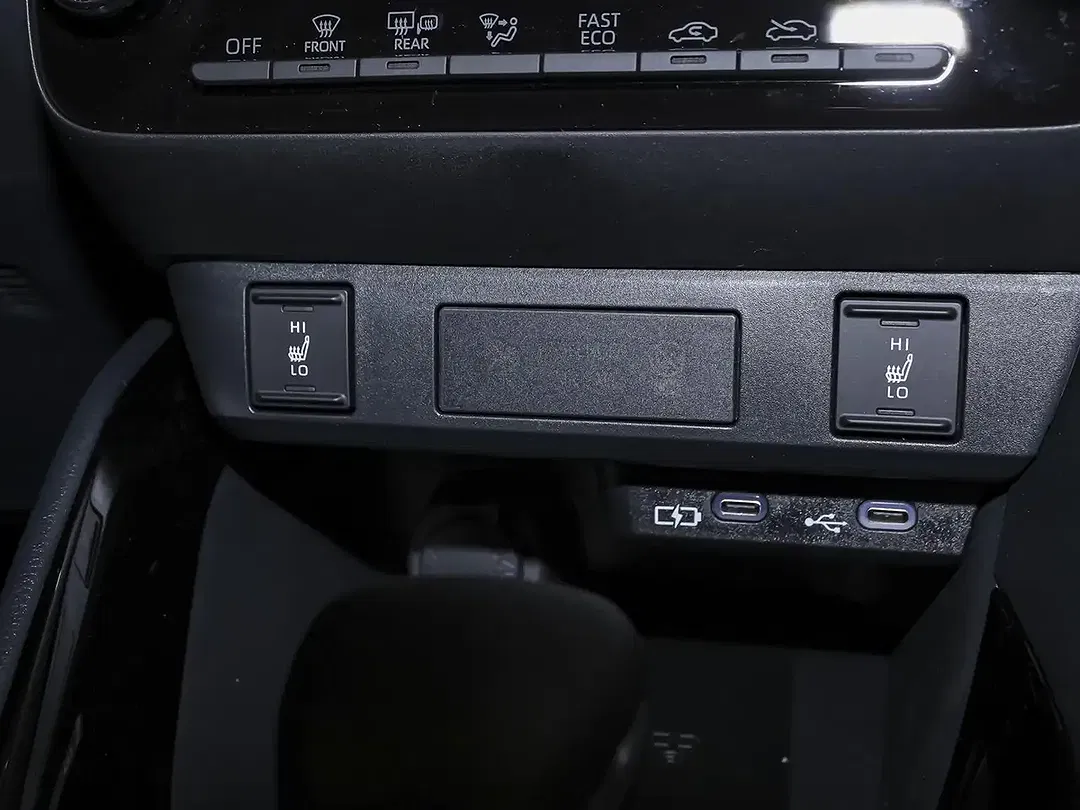 Toyota Yaris - Thumbnail 10