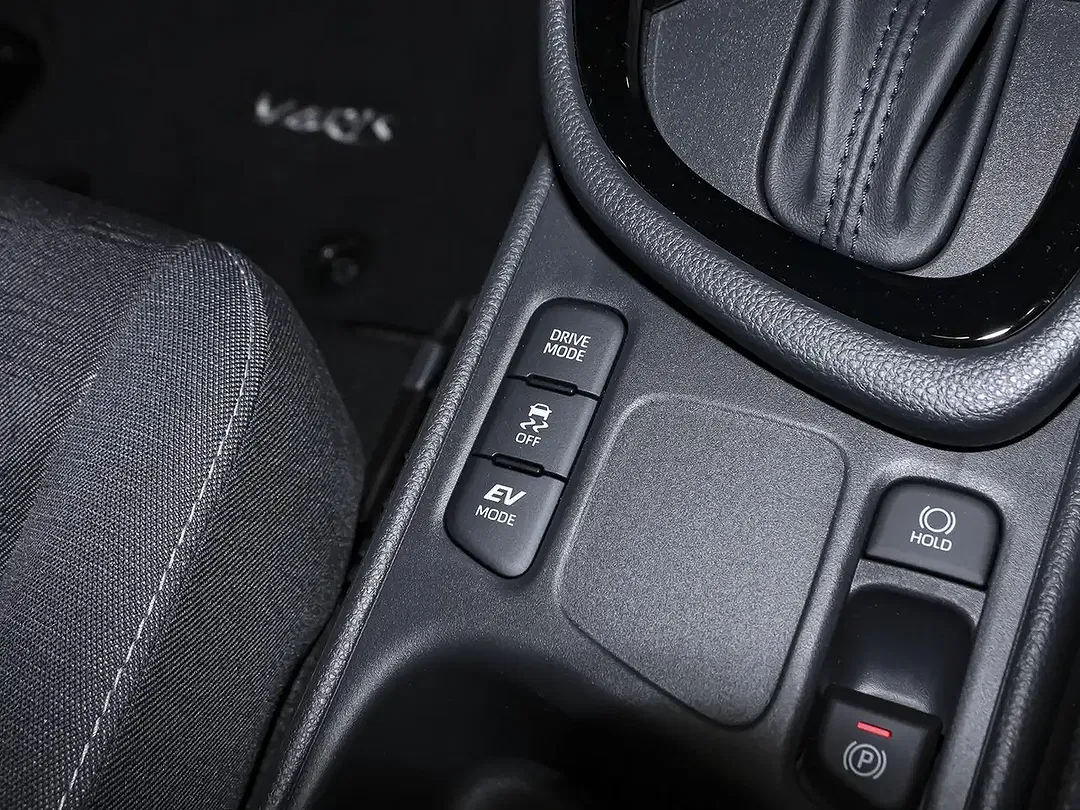 Toyota Yaris - Thumbnail 15