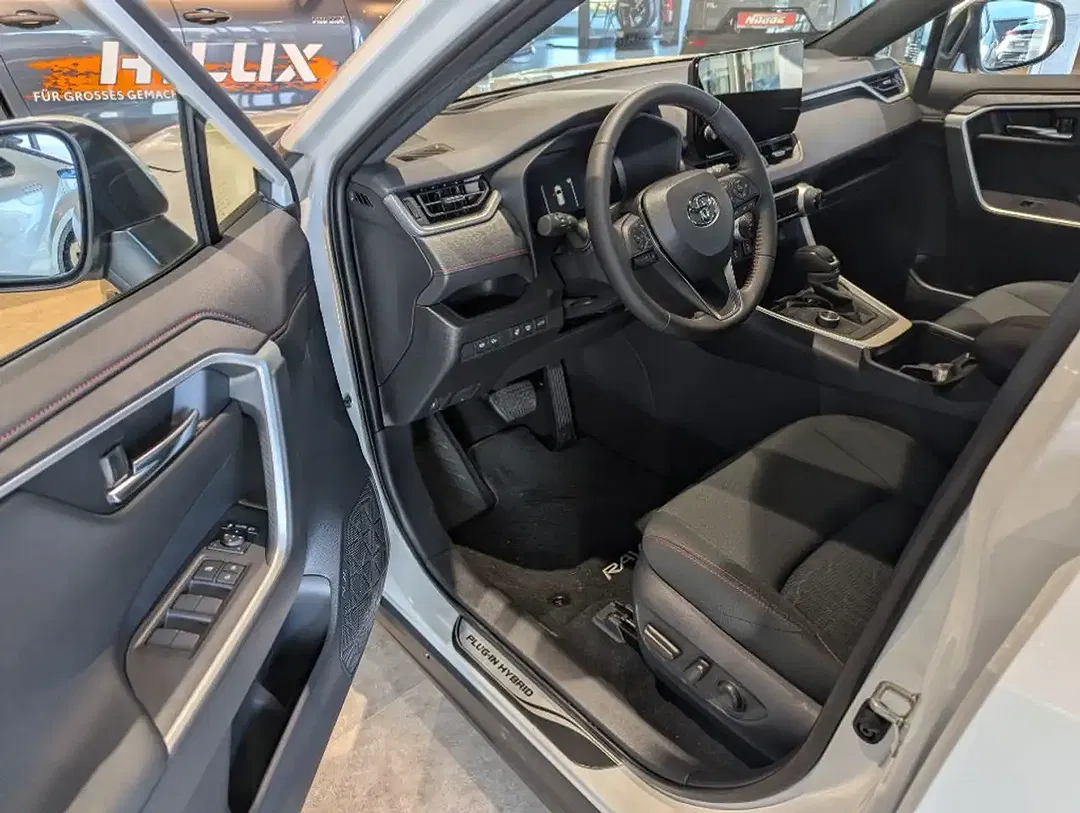 Toyota RAV 4 - Thumbnail 11