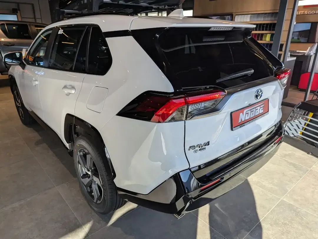 Toyota RAV 4 - Thumbnail 5