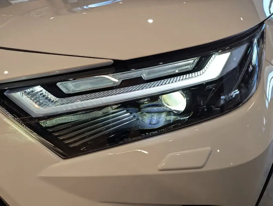 Toyota RAV 4 - Thumbnail 7