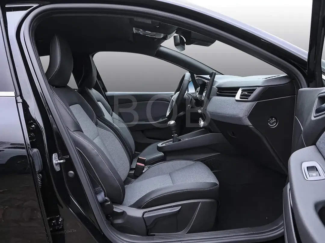 Renault Clio - Thumbnail 3