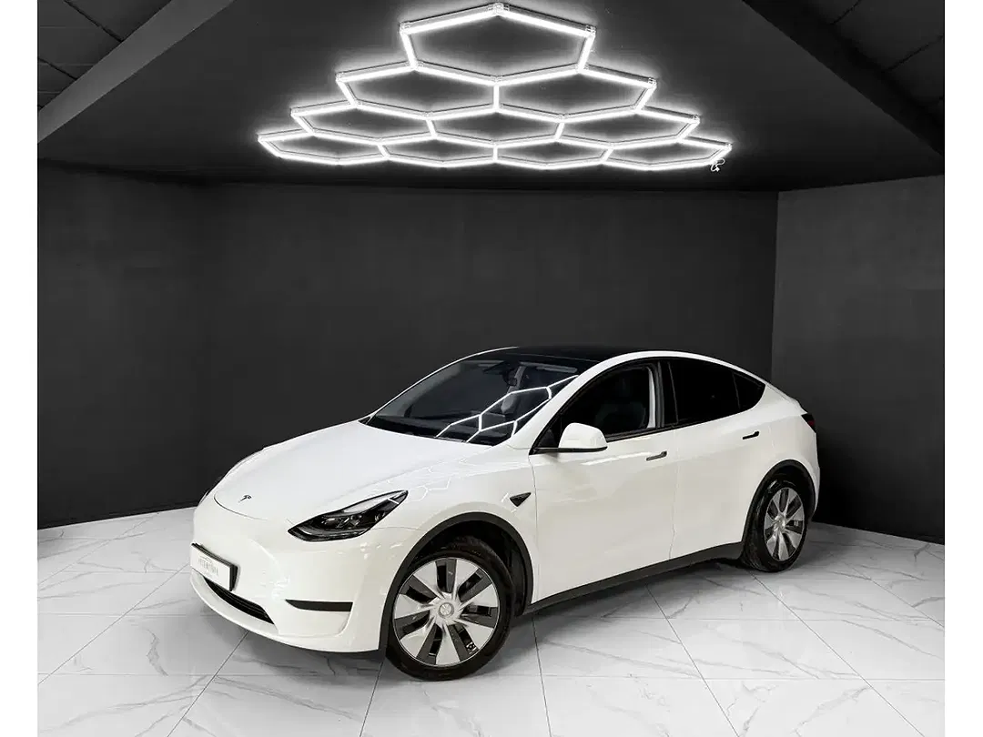 Tesla Model Y RWD