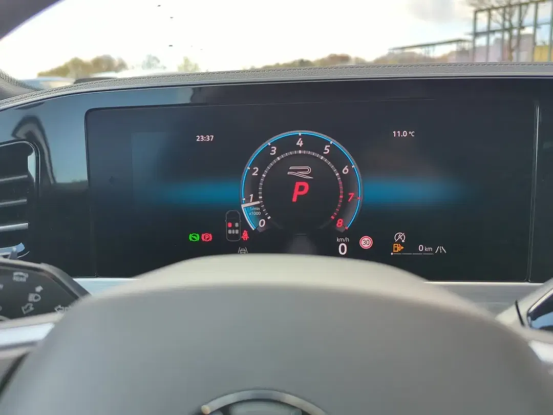 Volkswagen Passat Variant - Thumbnail 14