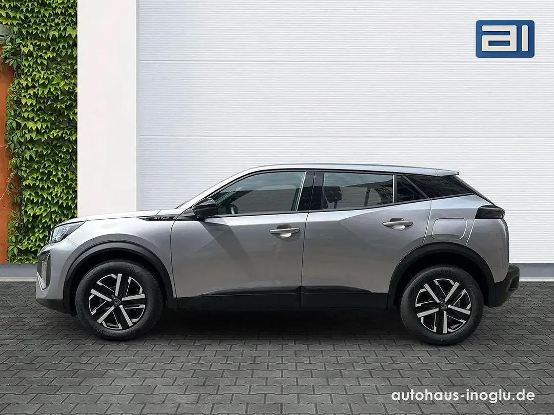 Peugeot 2008 - Thumbnail 2